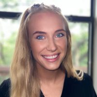 Alli Phillips Headshot Bare Dermatology (1)